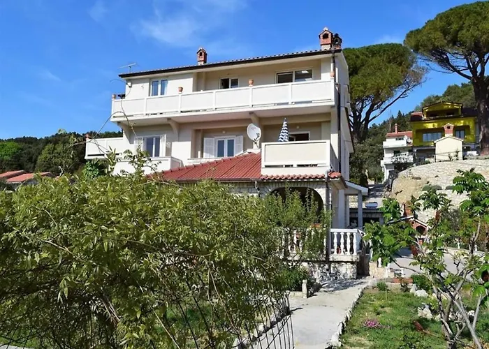 Eufemija-rab Homestay Kampor